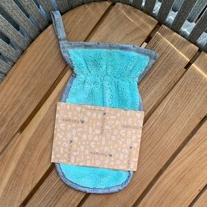 Norwex Dusting Mitt in Light Blue and Gray